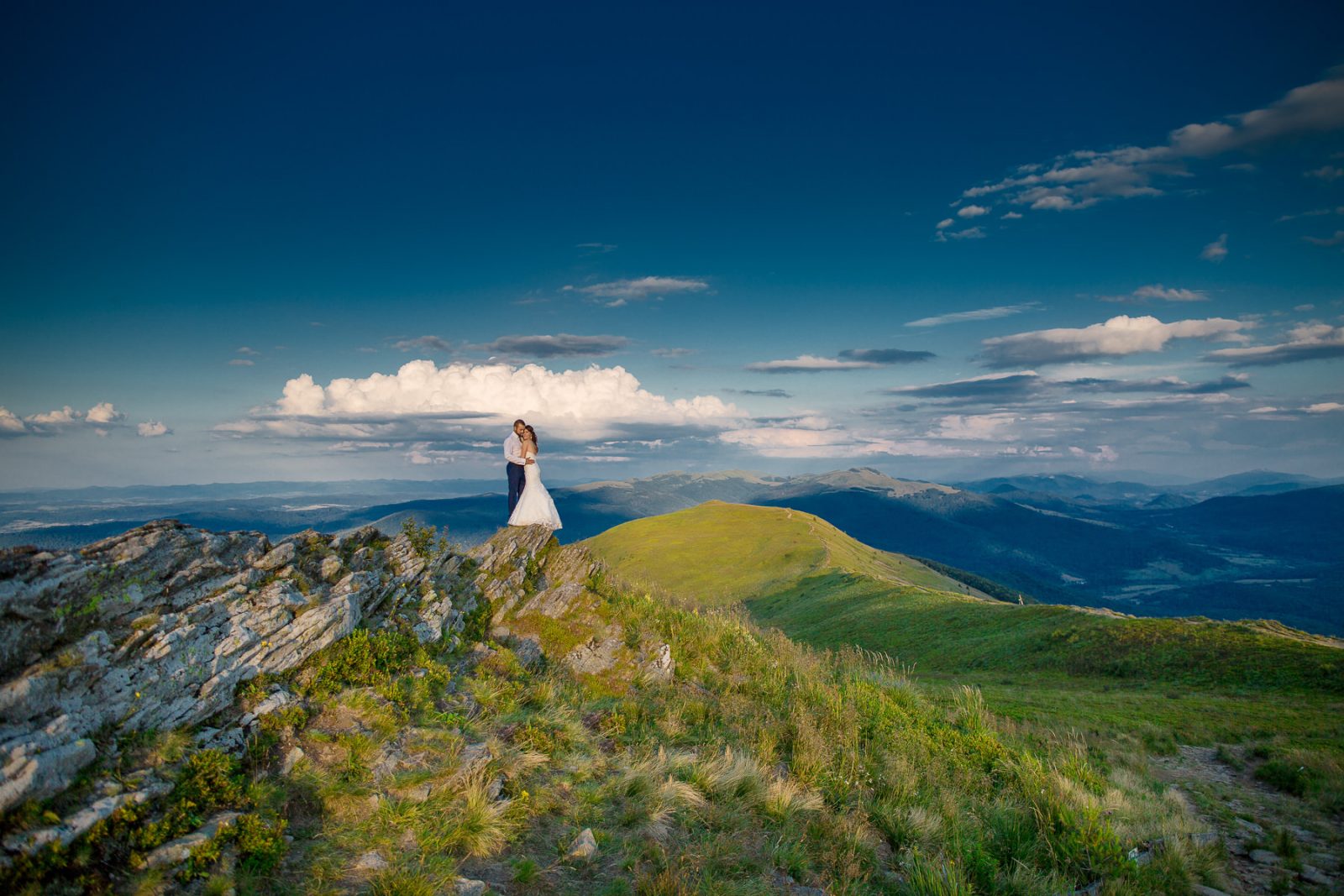 Sesja ślubna w Bieszczadach – górach