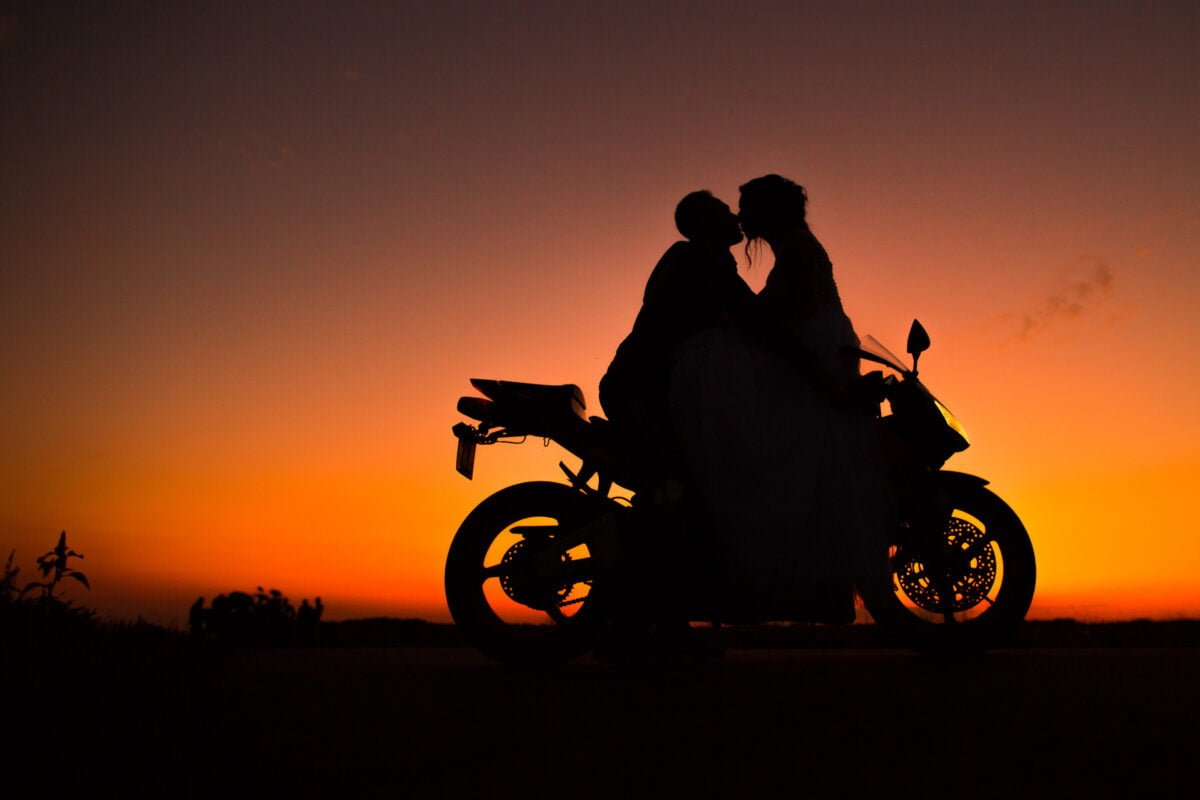 M & M – sesja ślubna na motocyklach